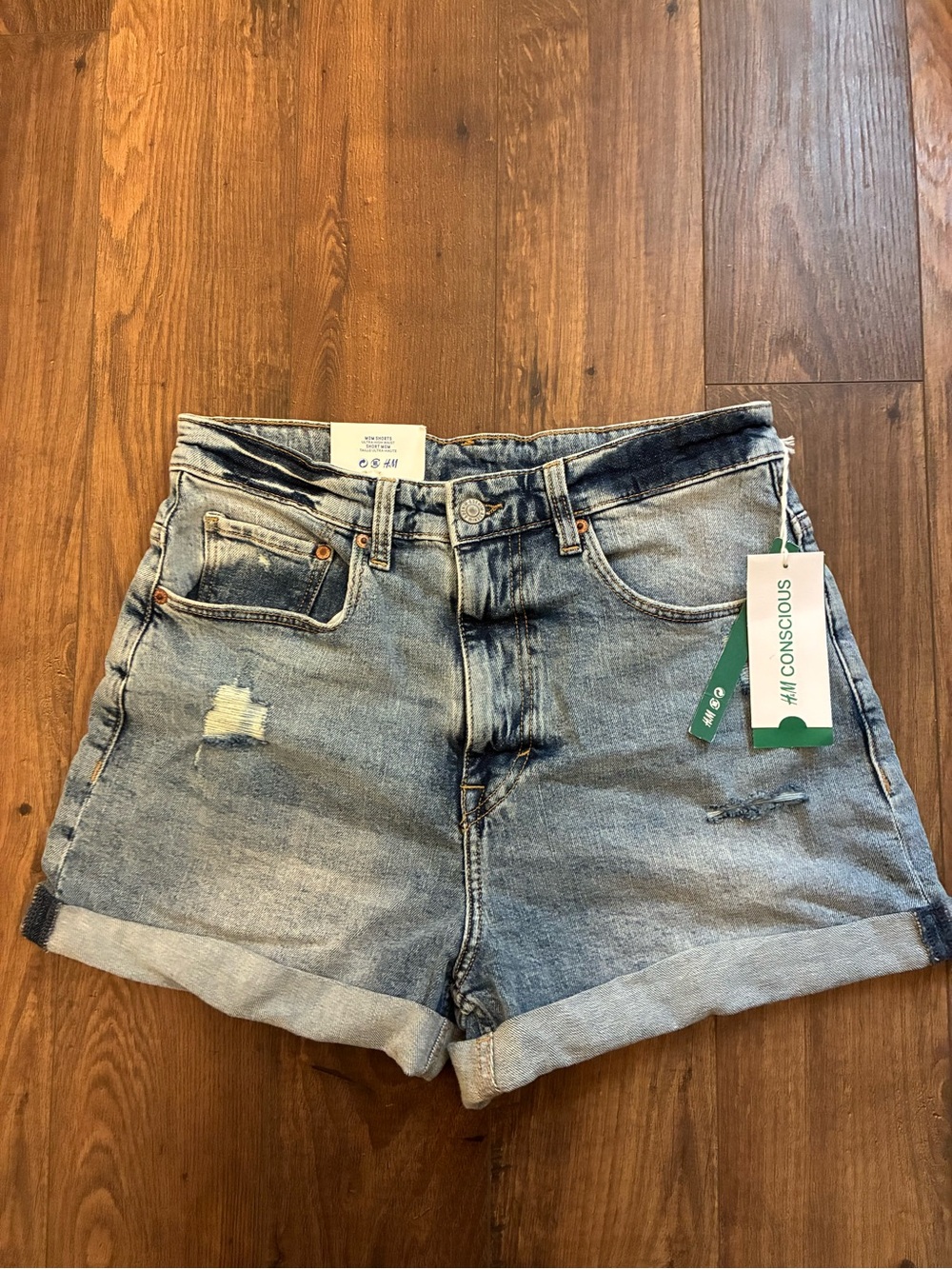 H&M Ultra High Rise Mom Light Blue Distressed Denim Roll-Cuff Women's Shorts